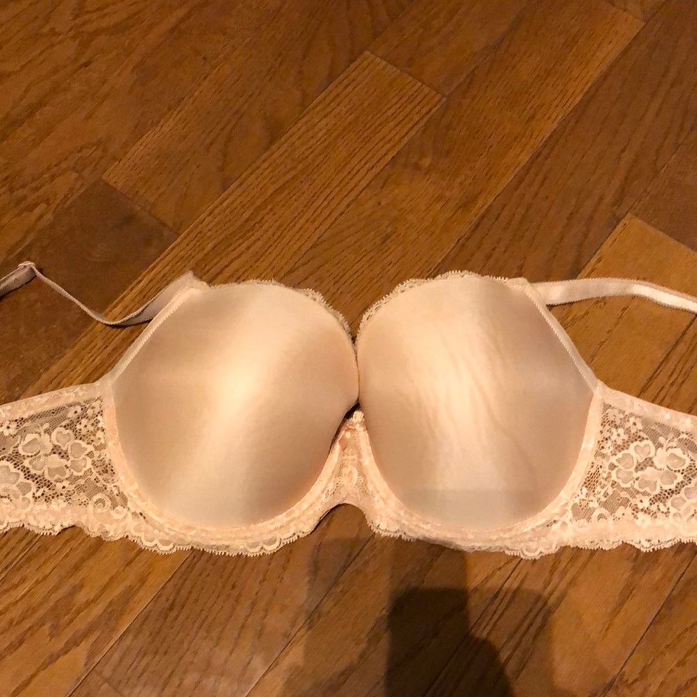 Light pink Victoria’s Secret bra!